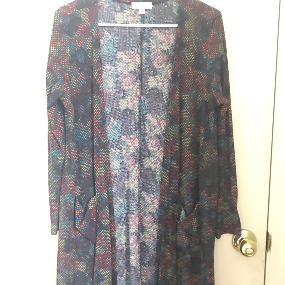 Medium Lularoe Sarah